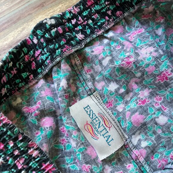 Essential Needs Pull-On Shorts with Pockets Black Floral Print Vintage 90s - Picture 5 of 6